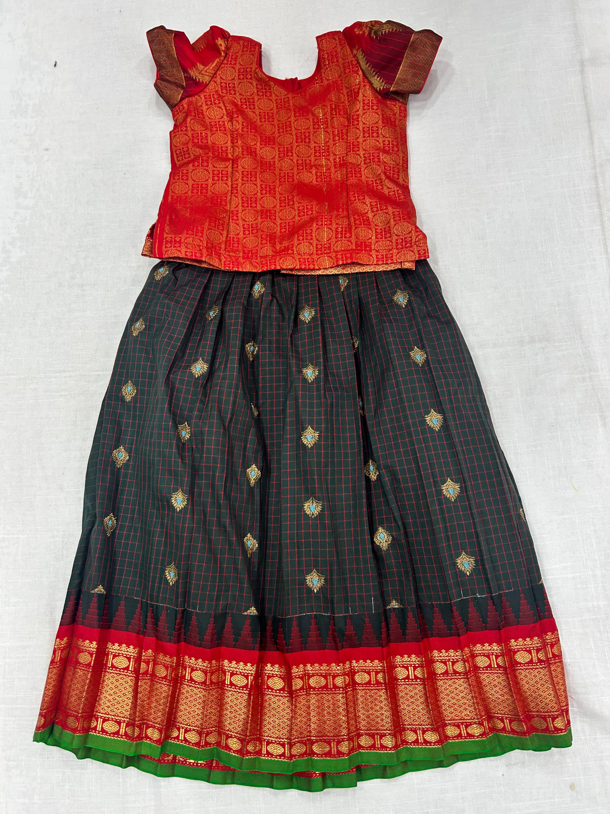 Kid’s lehenga Stitched
