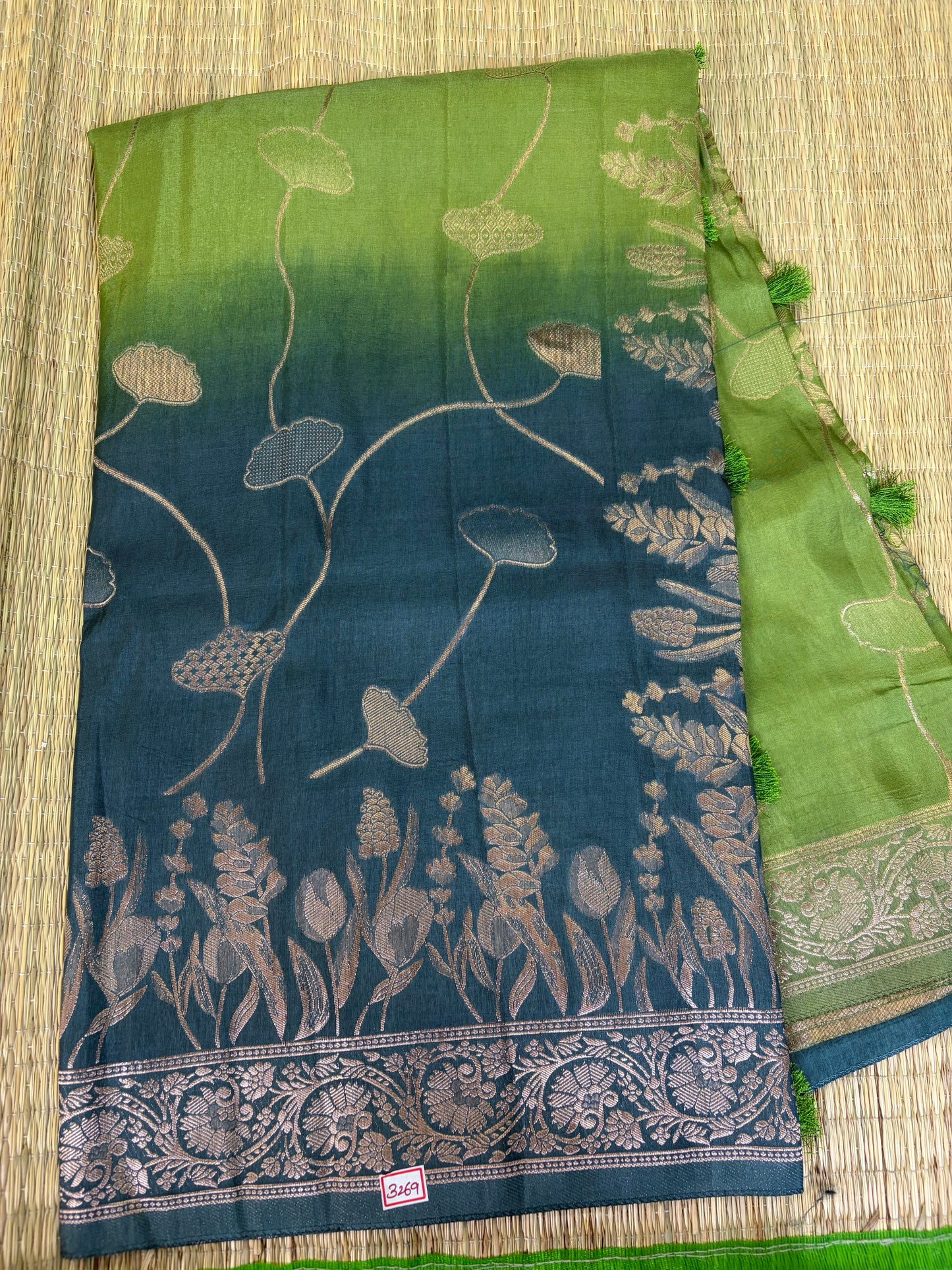 Russian Crepe Dual Shade Saree