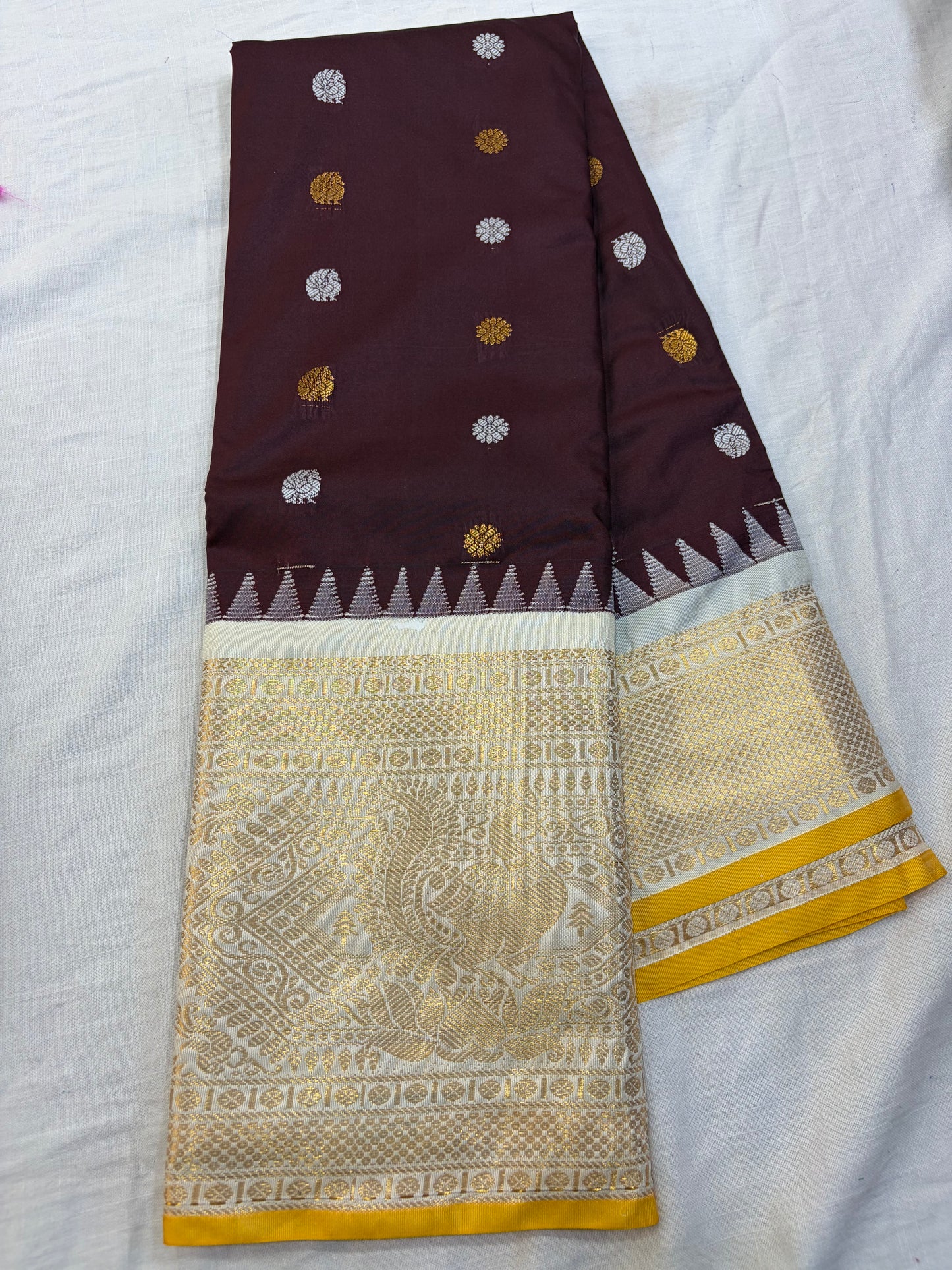 Semi gadwal saree