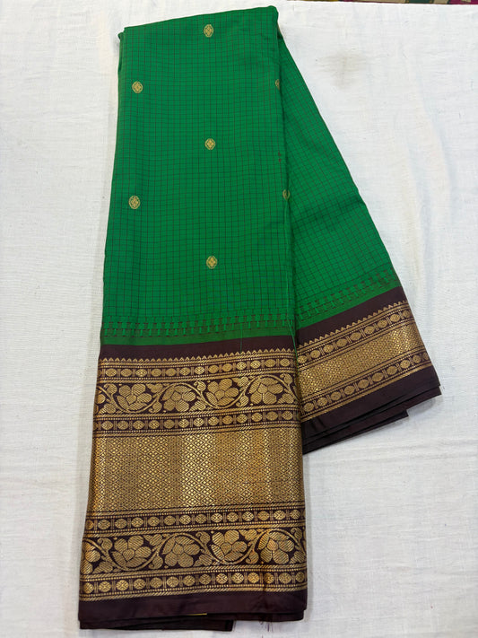 Semi Gadwal Checks Saree
