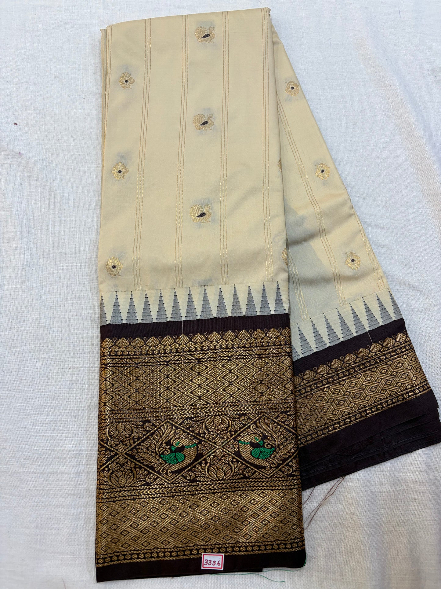 Semi Gadwal Checks Saree