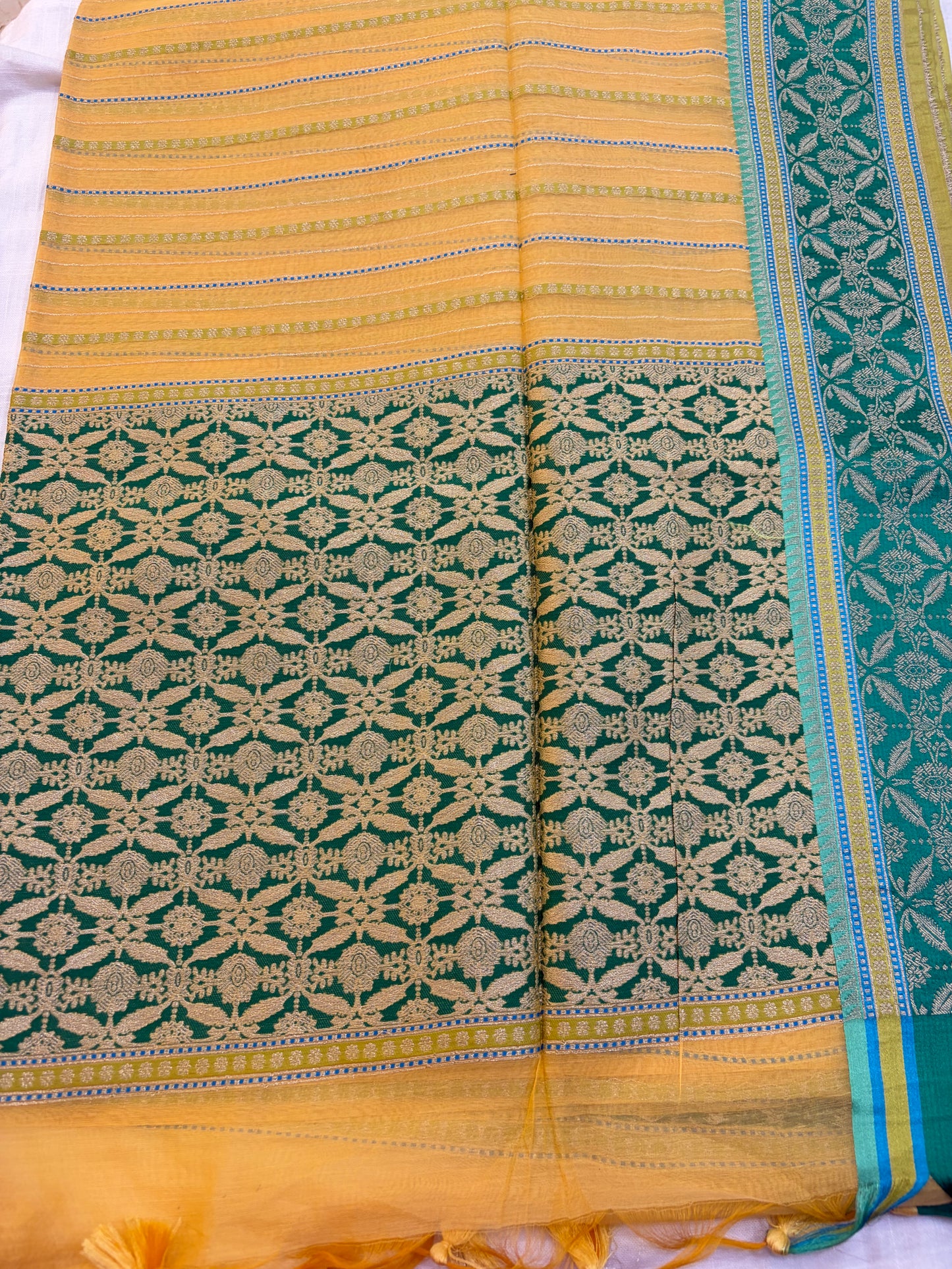 Kora Saree