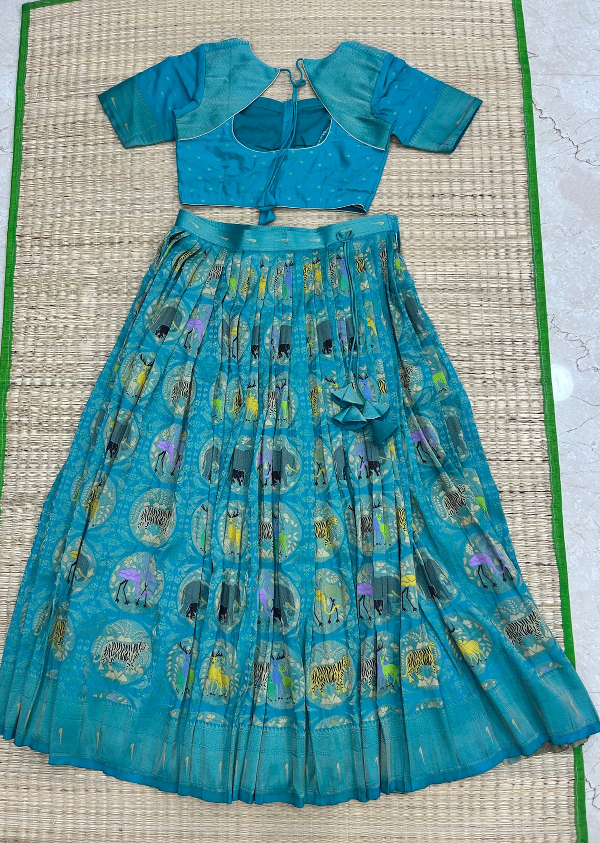 Adults Halfsaree
