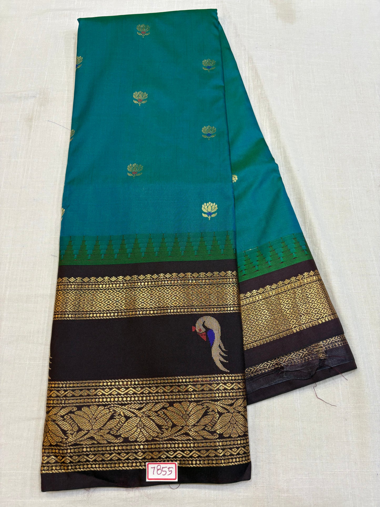 Semi Gadwal Silk Muniya Design Border