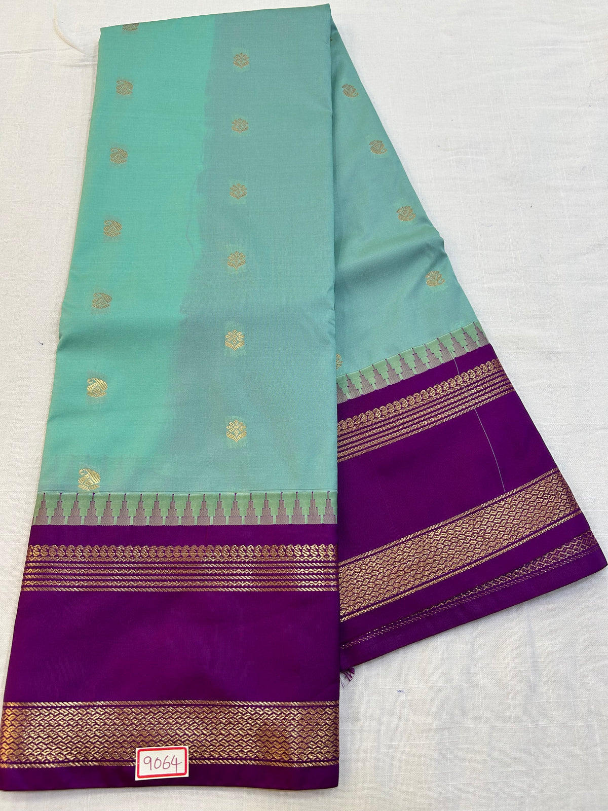 Semi Gadwal Gap border Saree