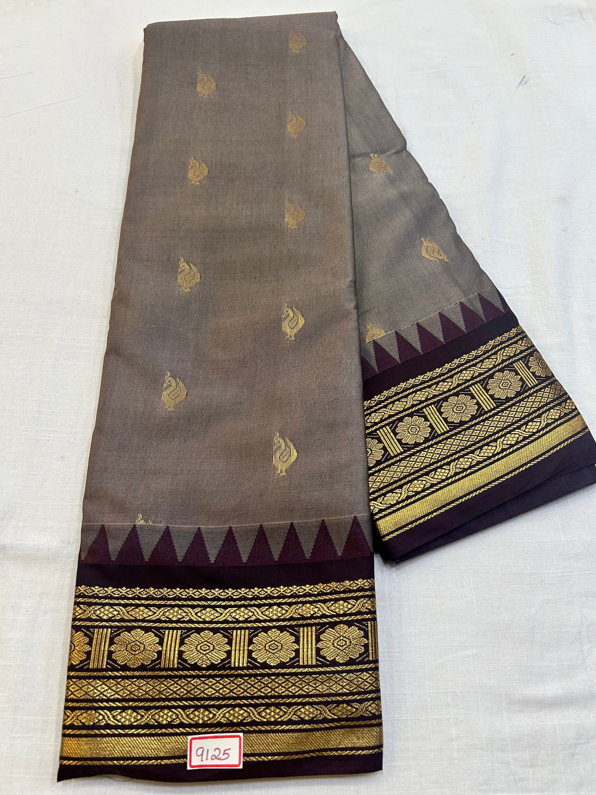 Semi Gadwal Sico Small border Saree