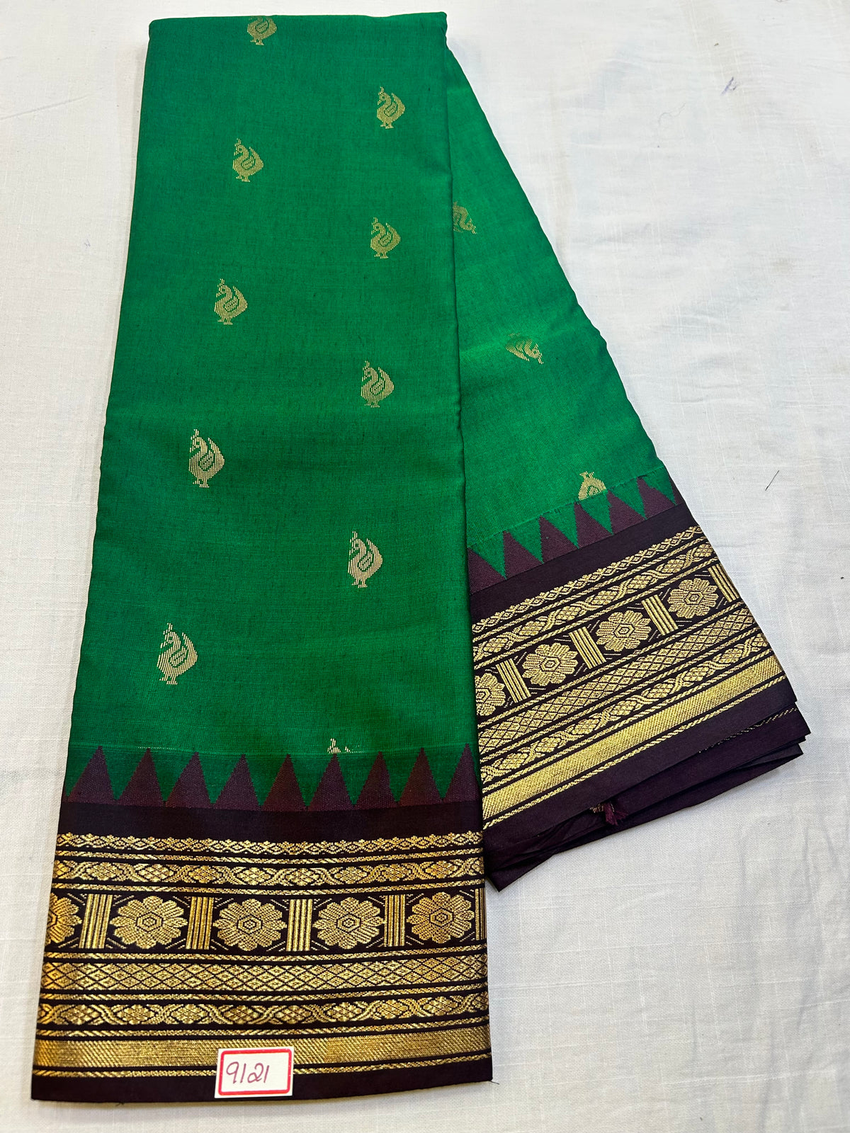 Semi Gadwal Sico Small border Saree