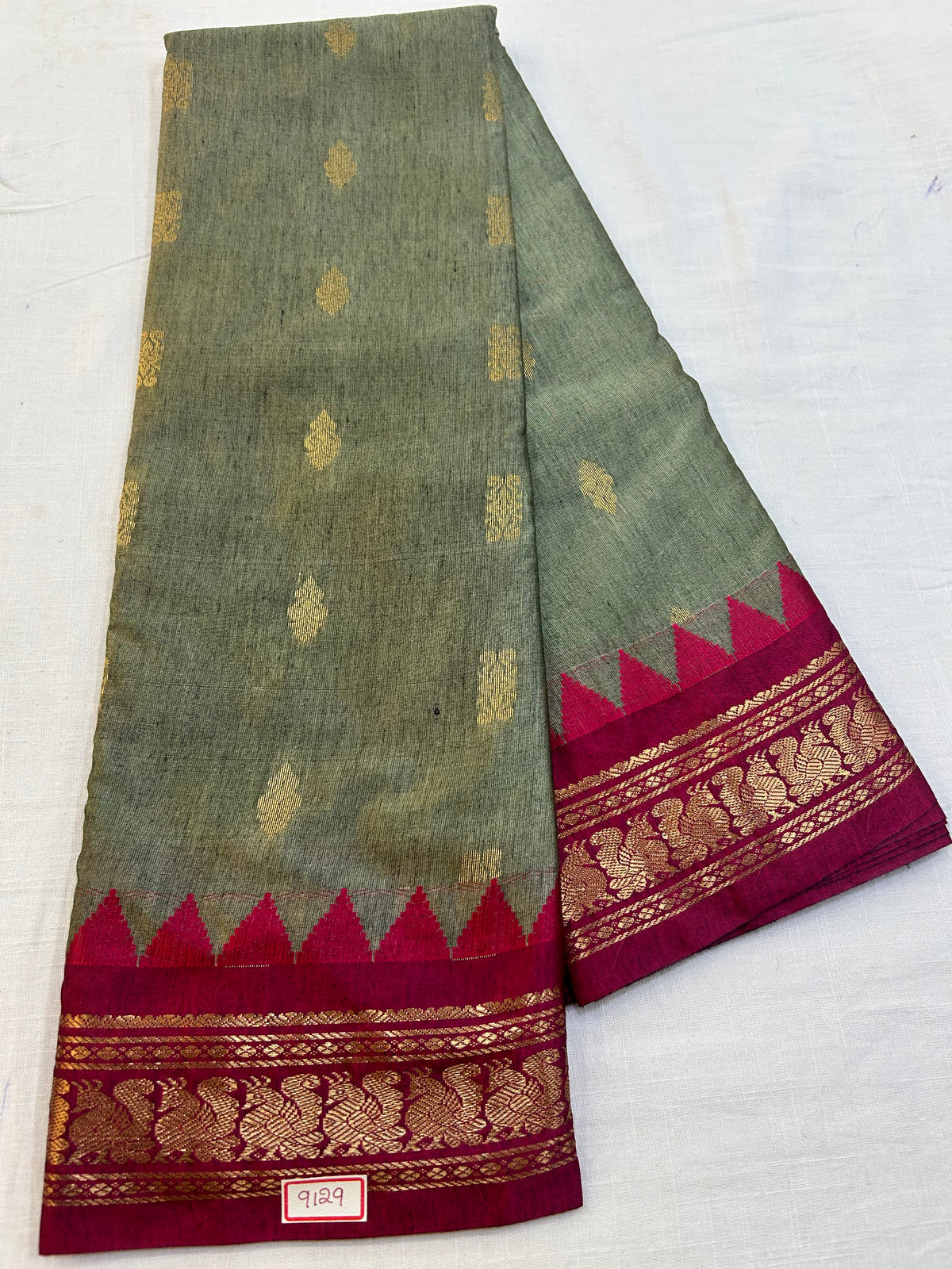 Semi Gadwal Sico Small border Saree