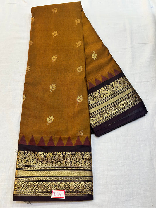 Semi Gadwal Sico Small border Saree