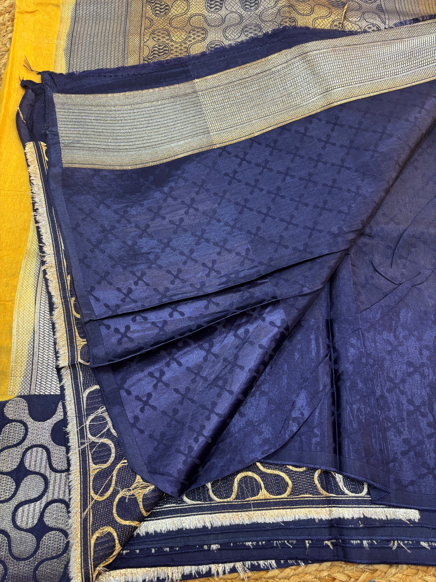 Banaras HO satin Border saree