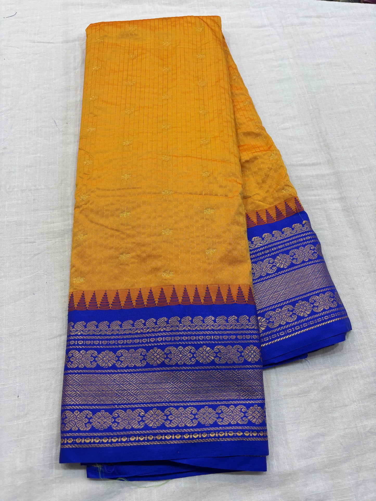 Semi Gadwal Small Border Silk Saree