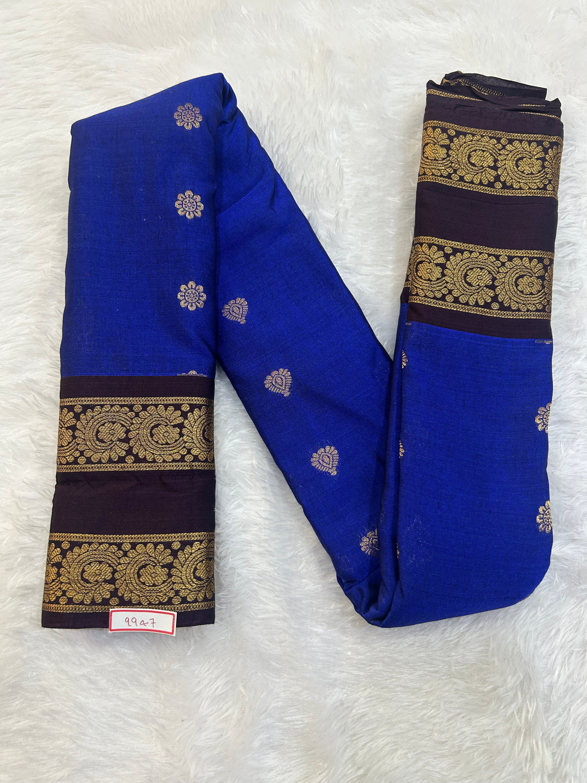 Semi Gadwal Sico Small Border Saree