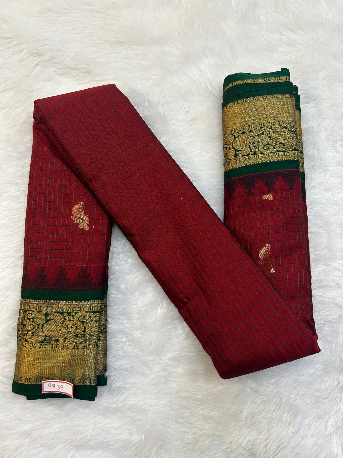 Semi Gadwal Sico Small Border Saree