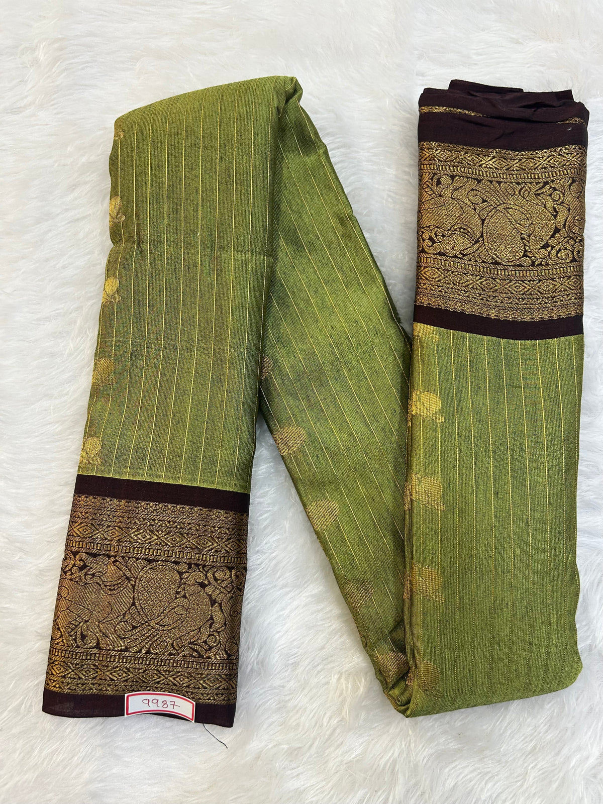 Semi Gadwal Sico Small Border Saree