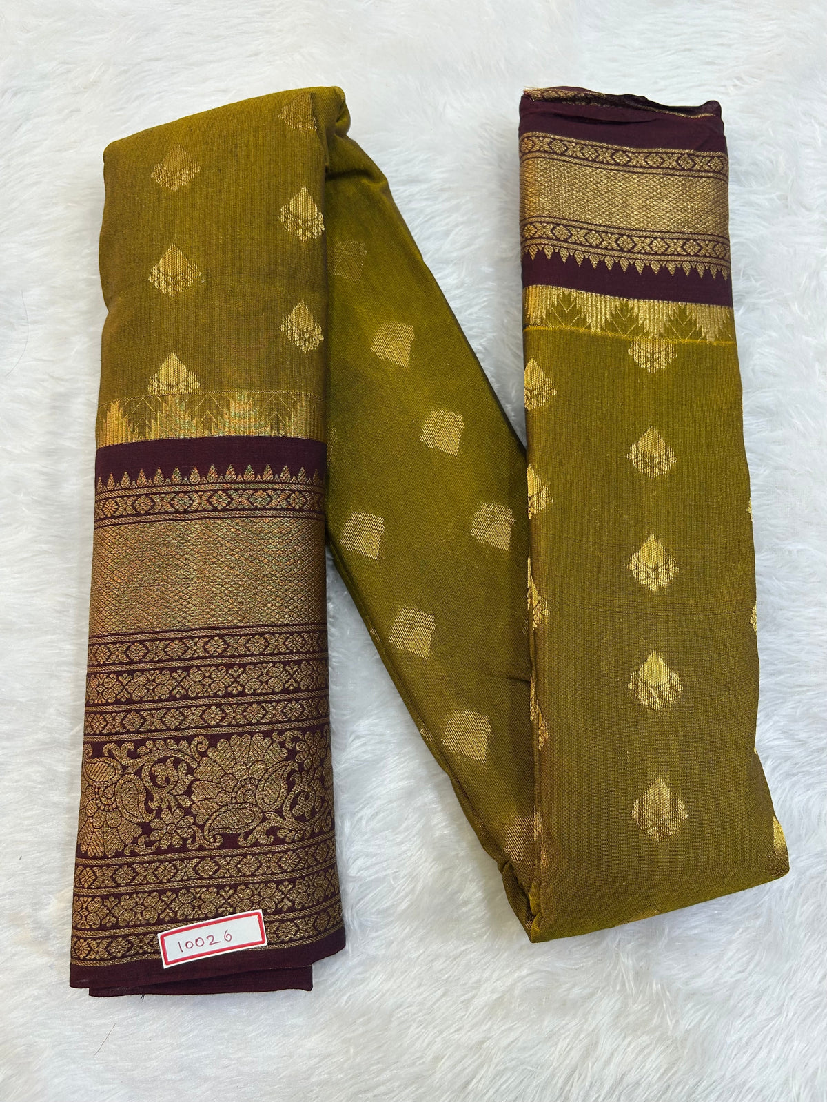Semi Gadwal Sico Small Border Saree