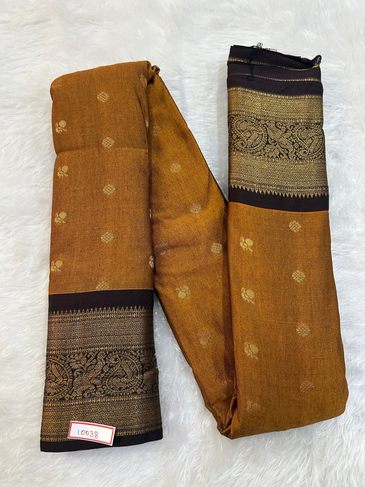 Semi Gadwal Sico Small Border Saree