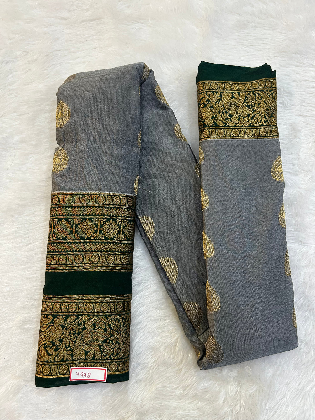 Semi Gadwal Sico Small Border Saree