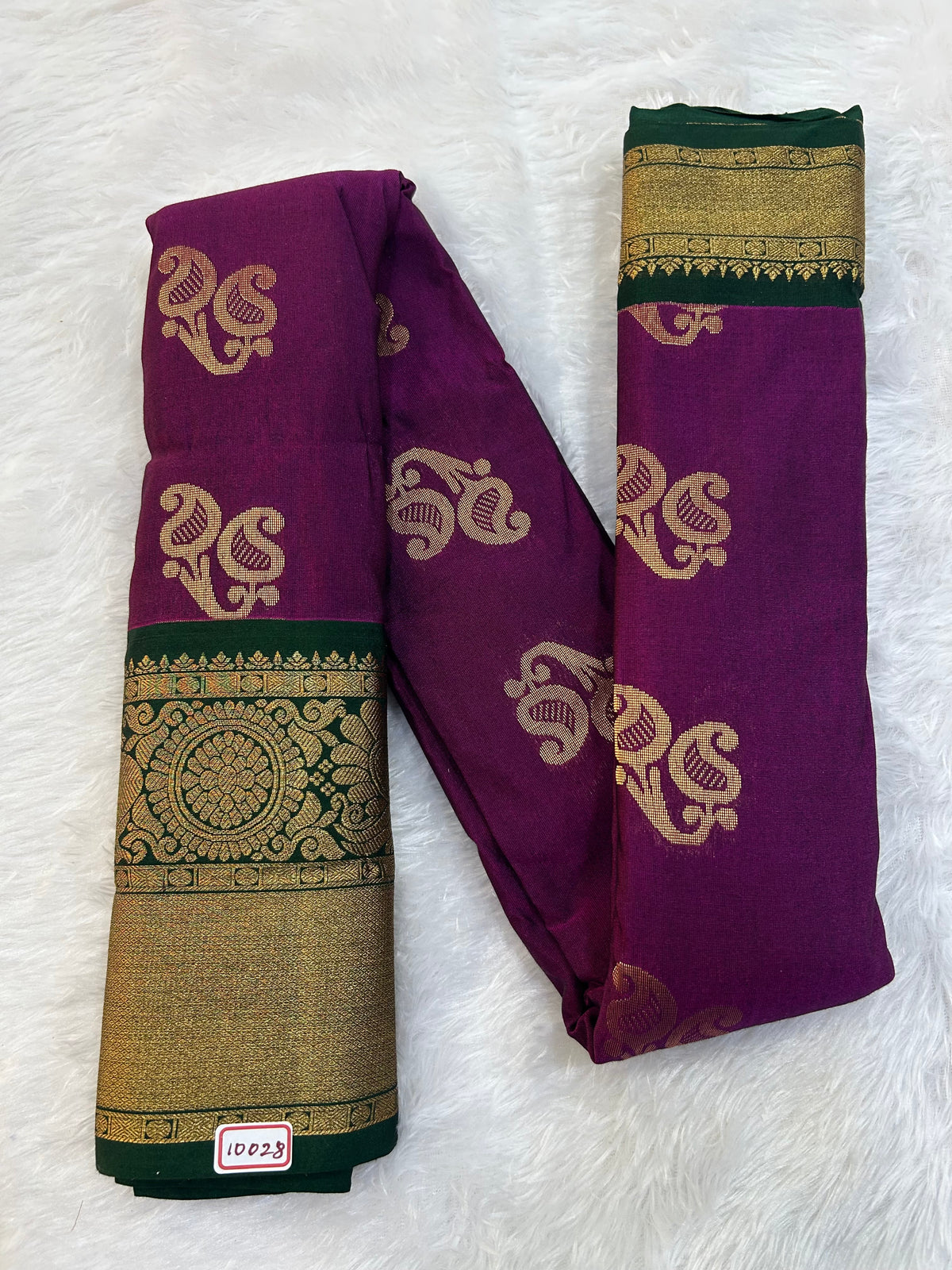 Semi Gadwal Sico Small Border Saree