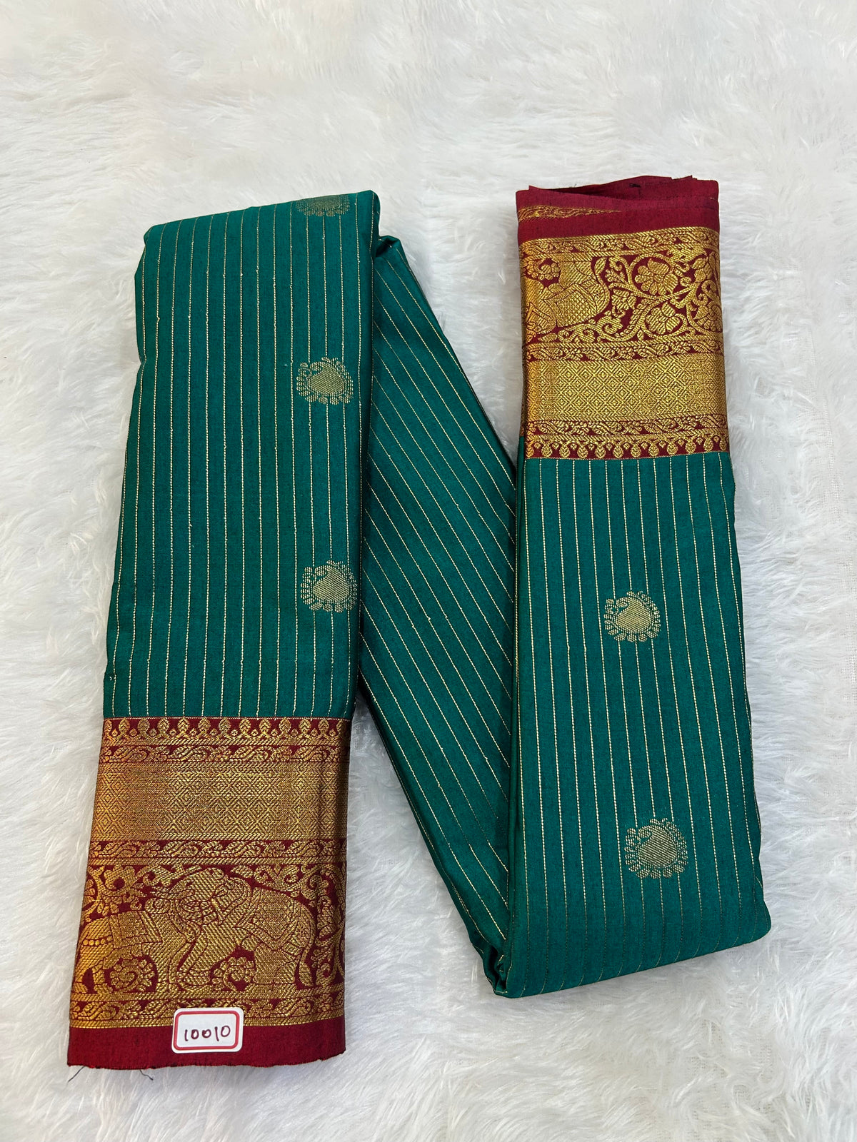 Semi Gadwal Sico Small Border Saree