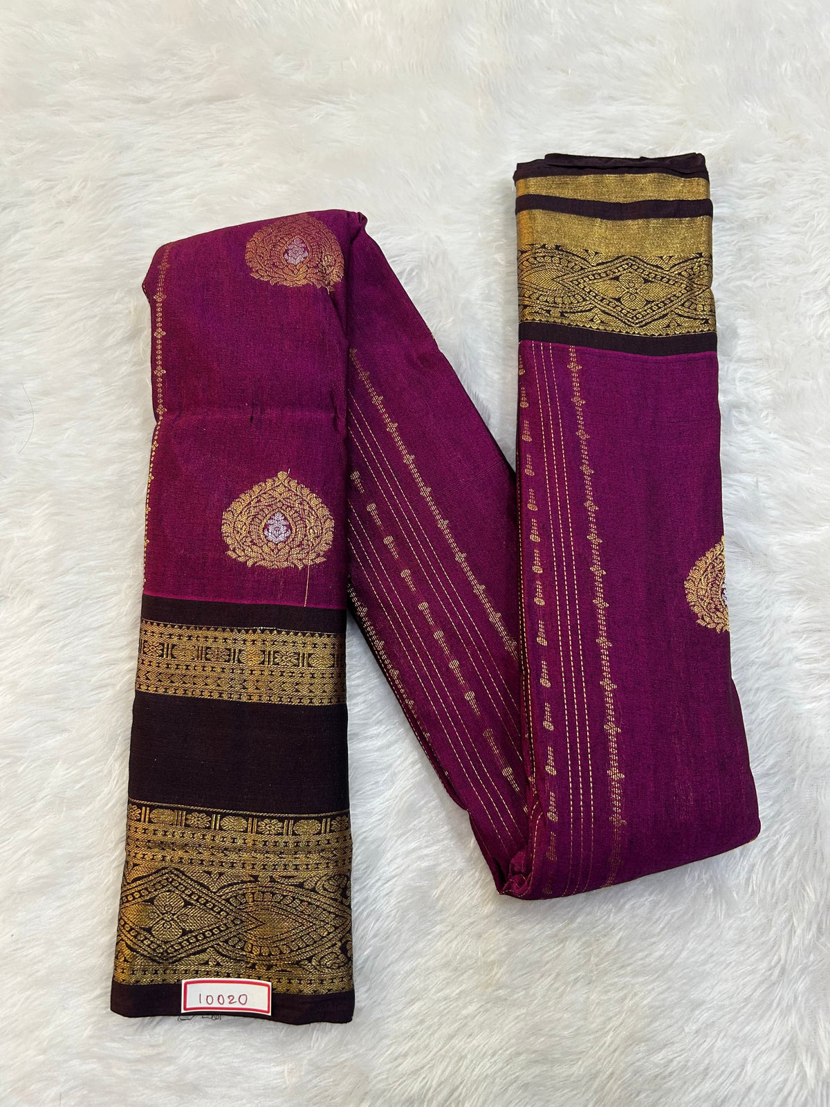 Semi Gadwal Sico Small Border Saree