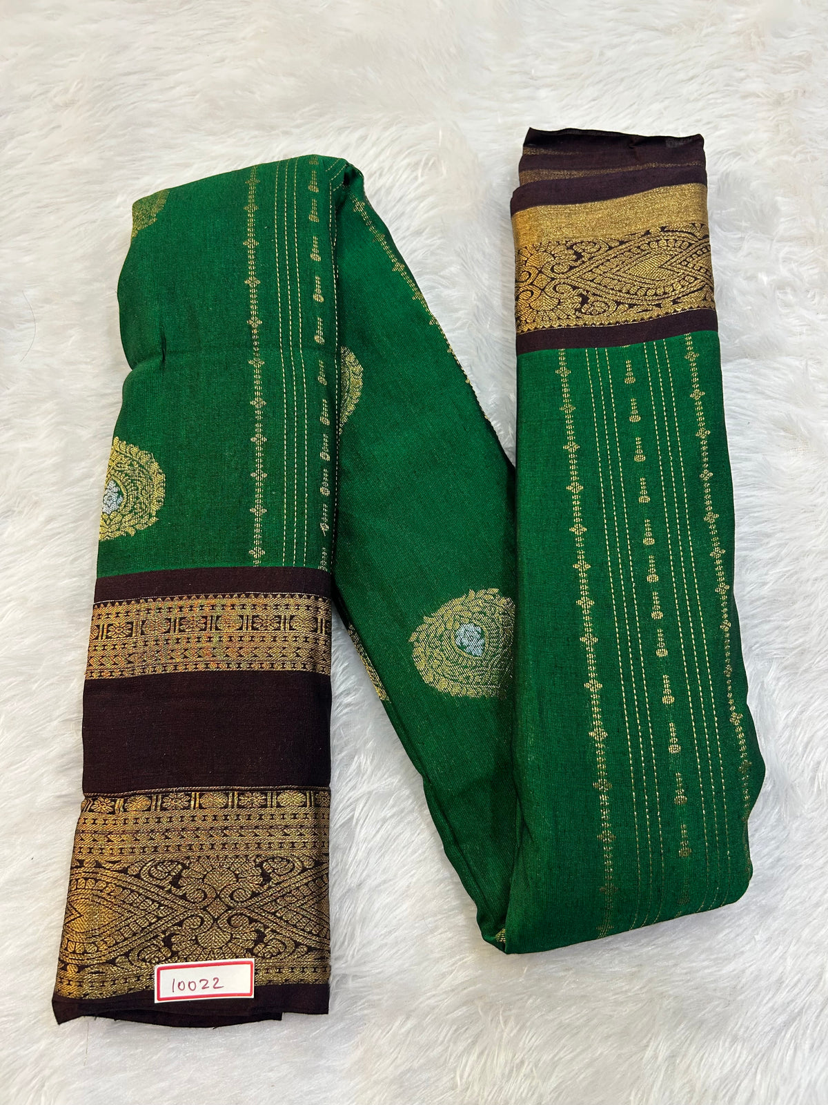 Semi Gadwal Sico Small Border Saree