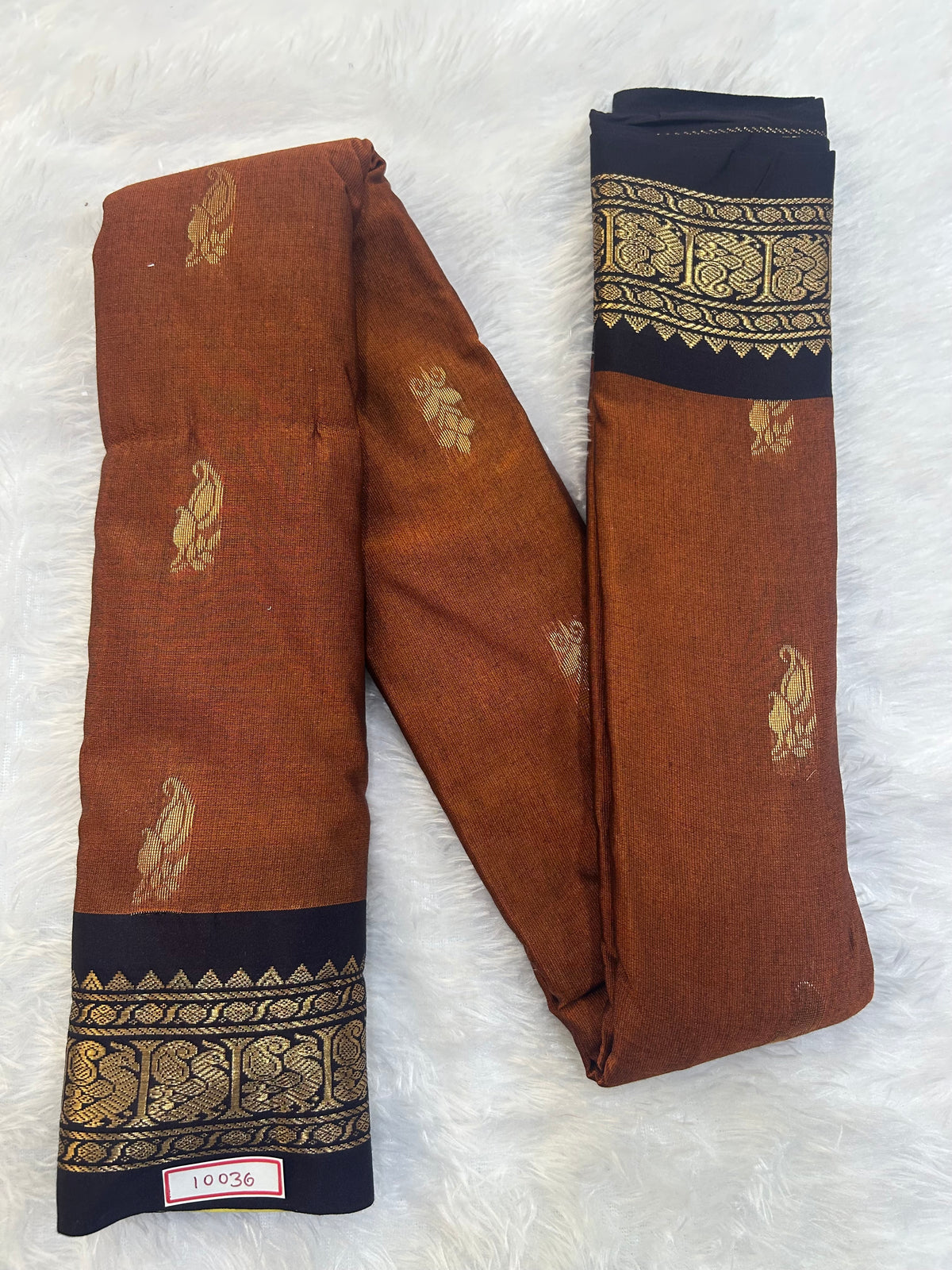 Semi Gadwal Sico Small Border Saree