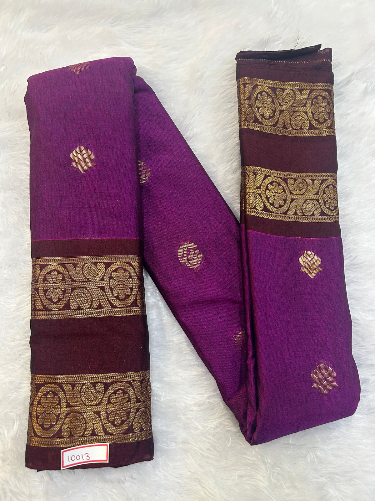 Semi Gadwal Sico Small Border Saree