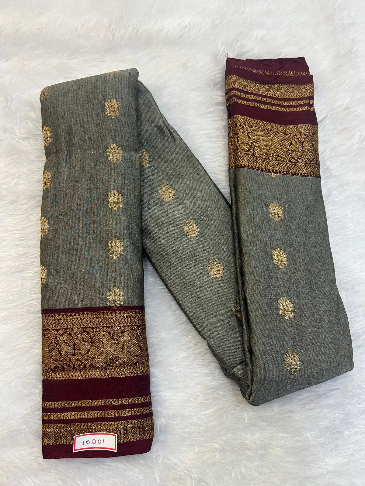 Semi Gadwal Sico Small Border Saree