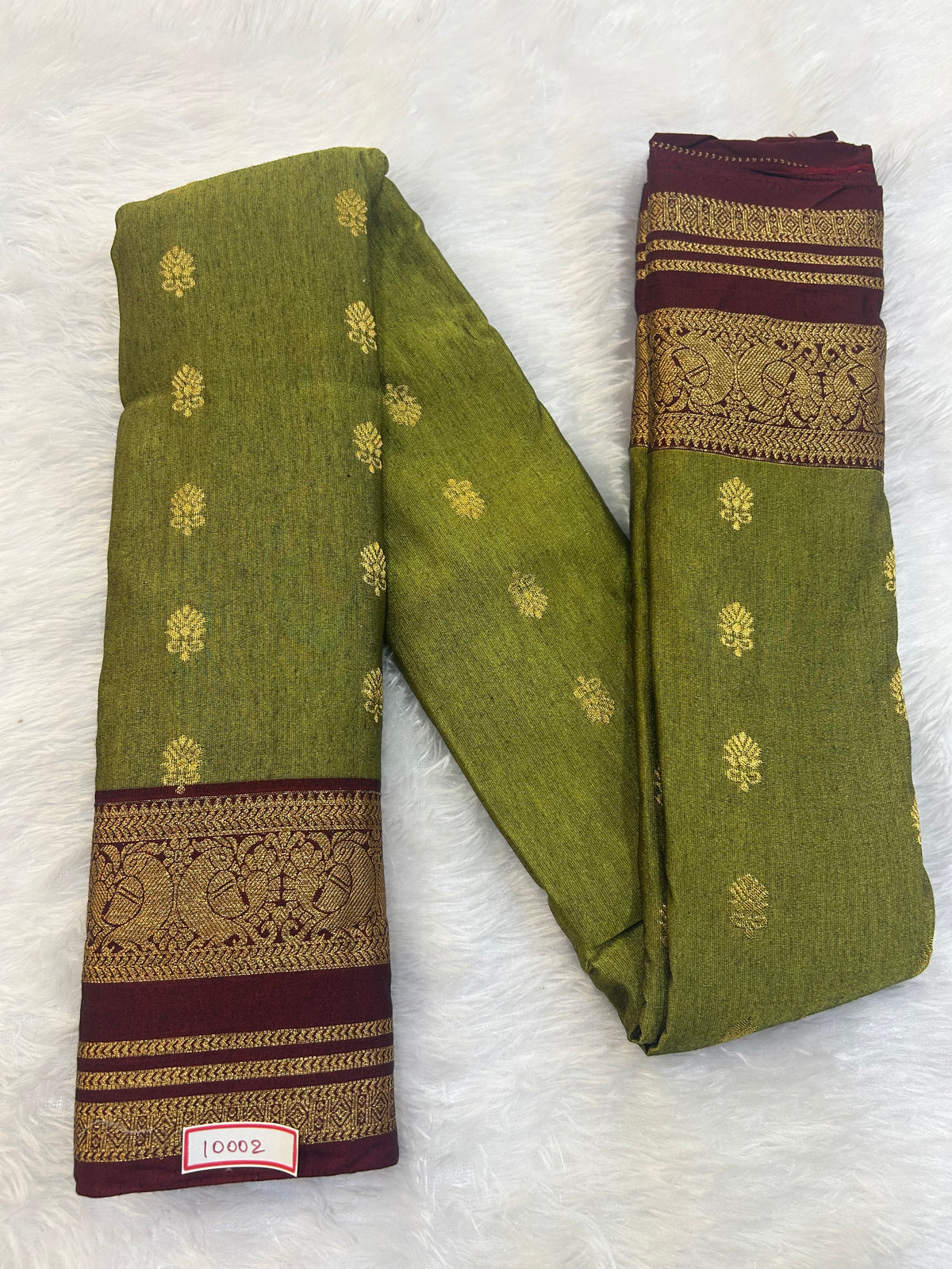 Semi Gadwal Sico Small Border Saree