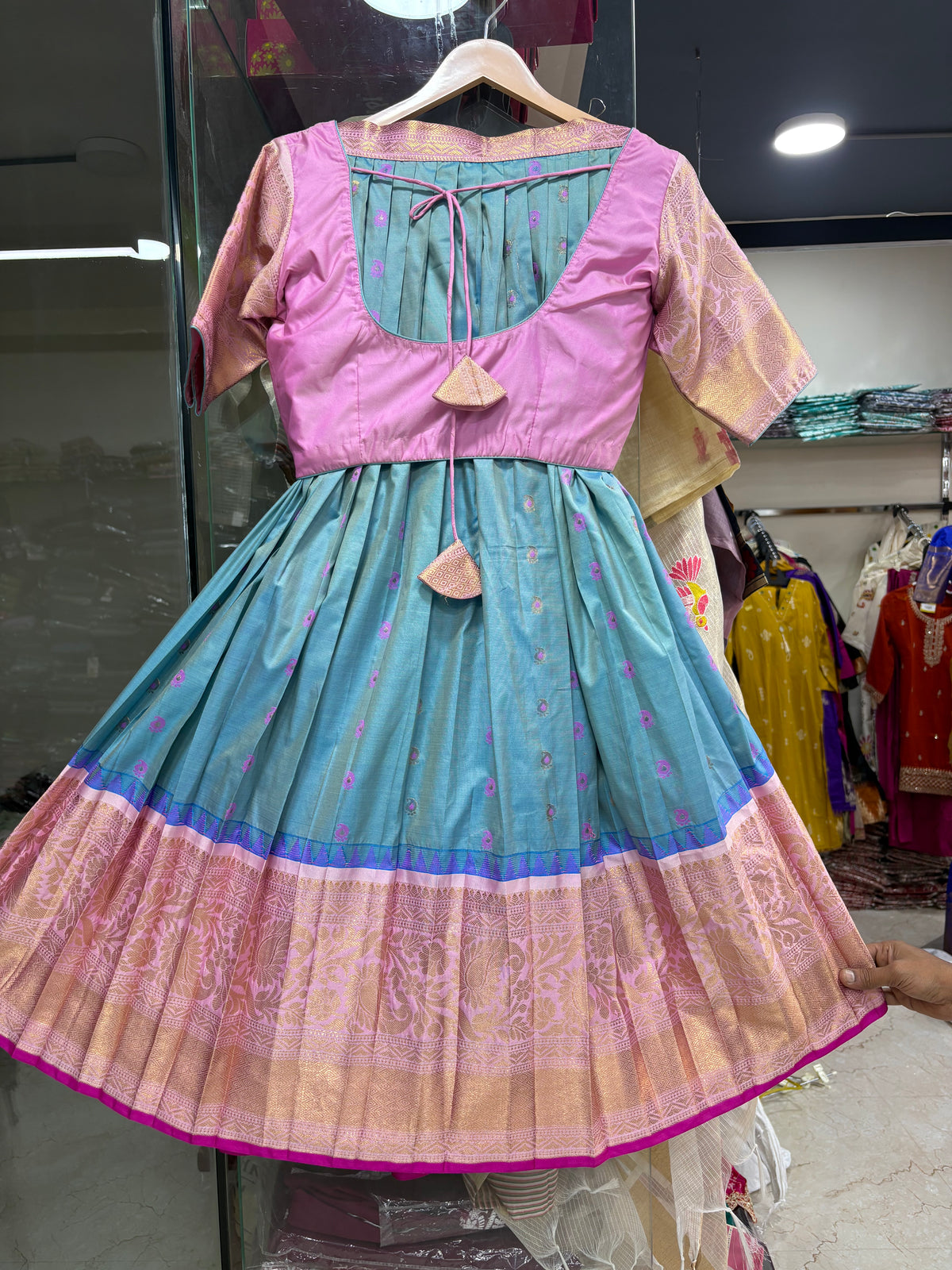lehenga Stitched