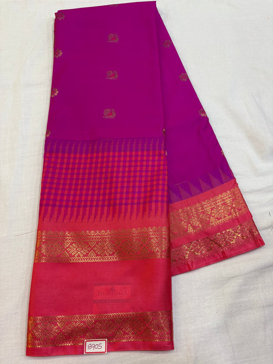 Semi Gadwal Vintage Checks Saree