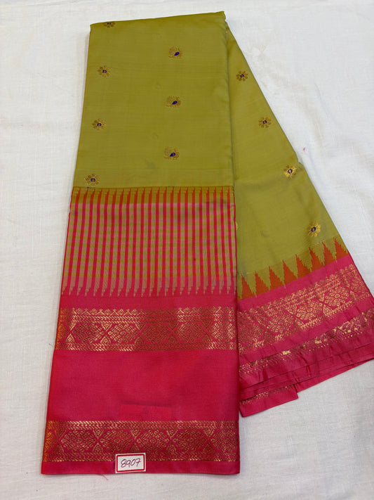 Semi Gadwal Vintage Checks Saree