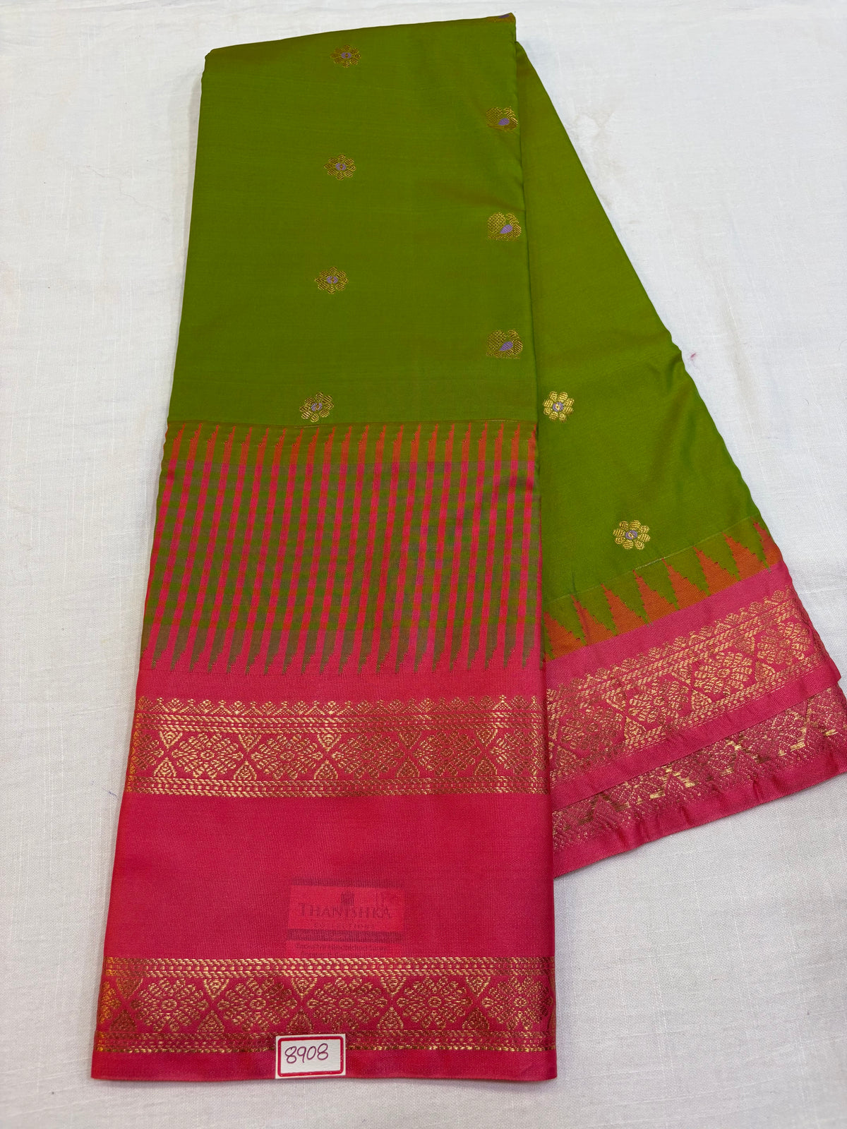 Semi Gadwal Vintage Checks Saree