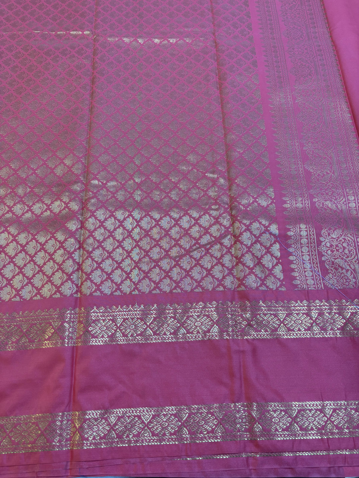 Semi Gadwal Vintage Checks Saree