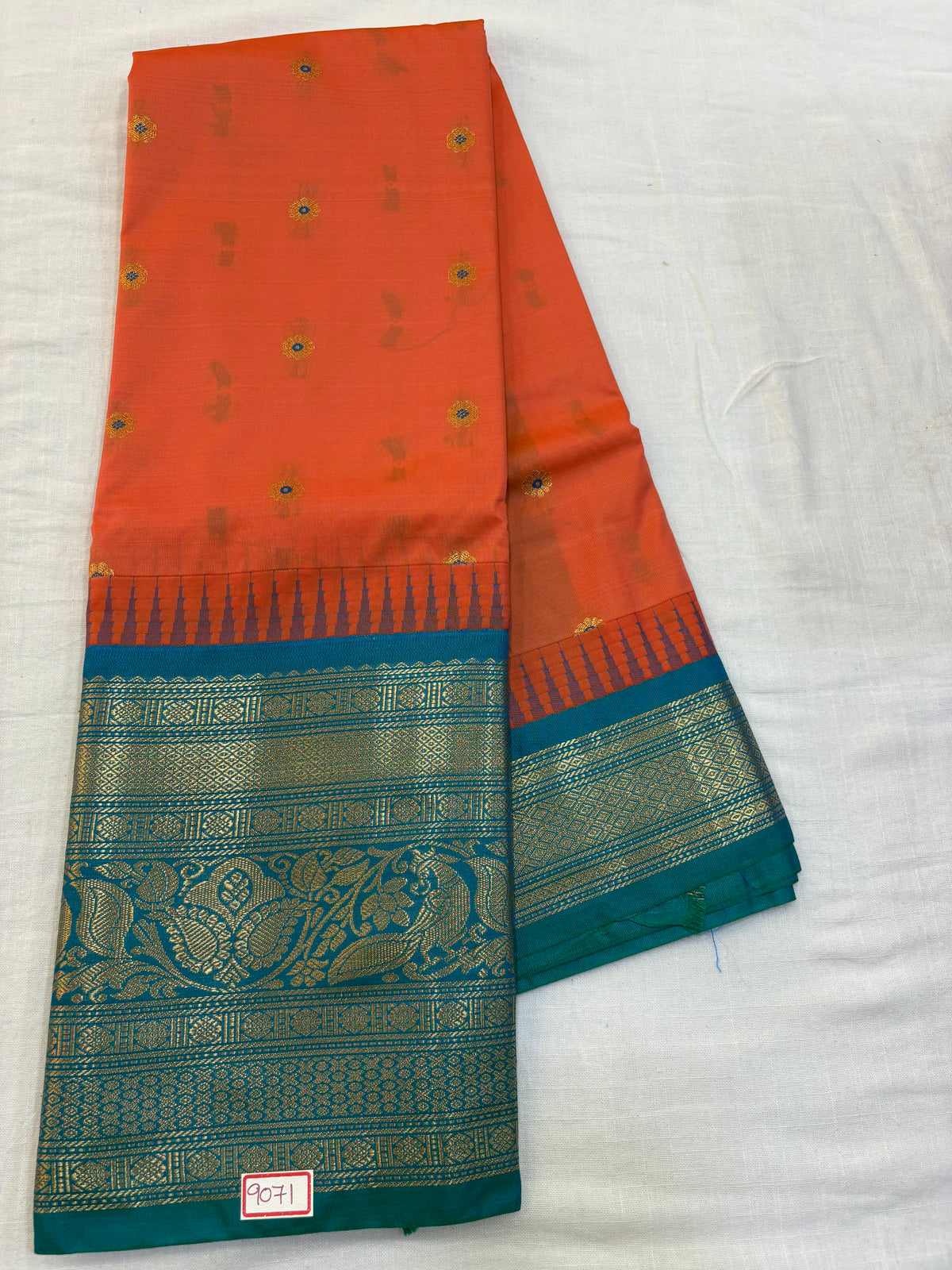 Semi gadwal big border Saree