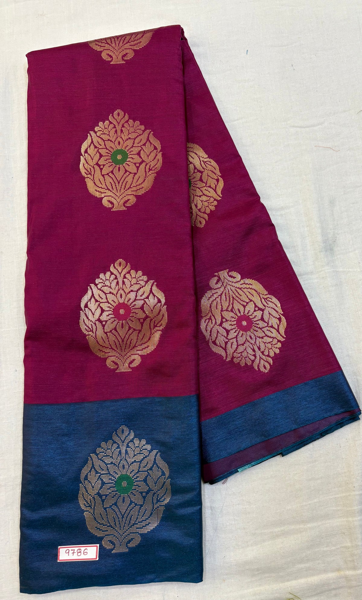 Semi Uppada Saree - Borderless Design