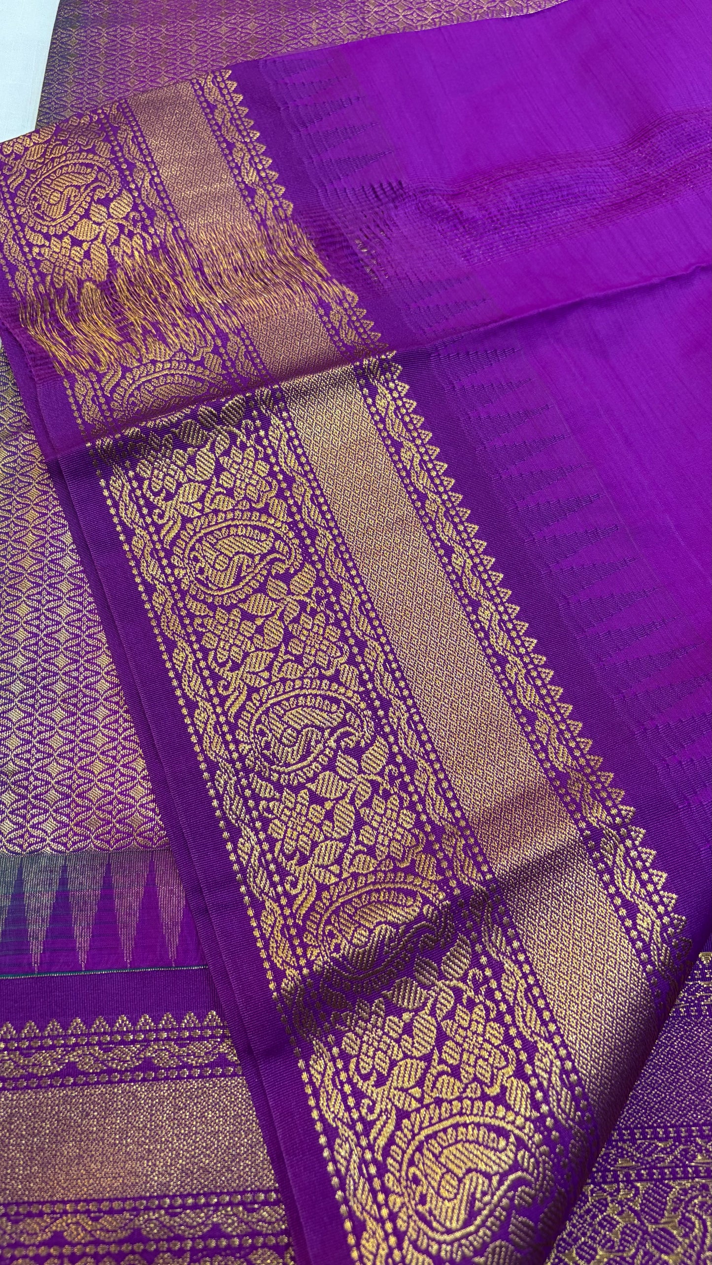 Semi Gadwal Silk Saree Small Borders