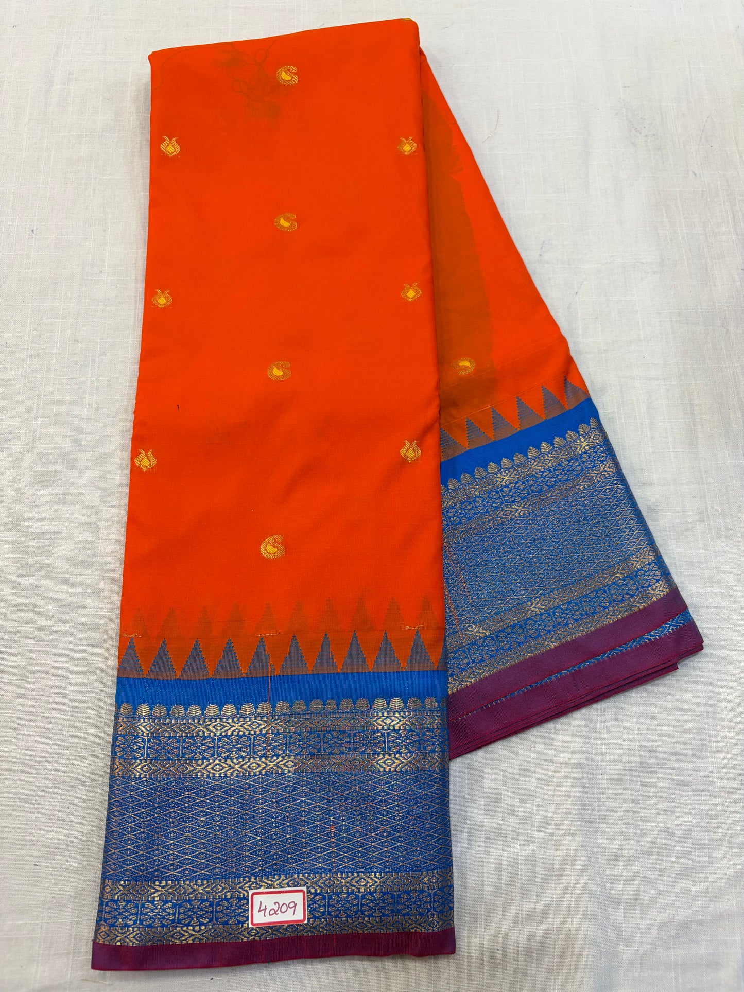 Semi gadwal saree