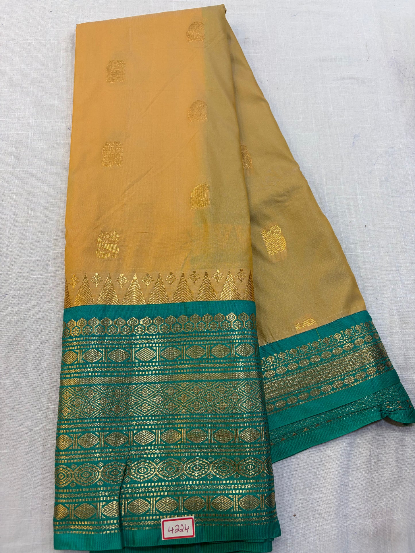 Semi gadwal saree