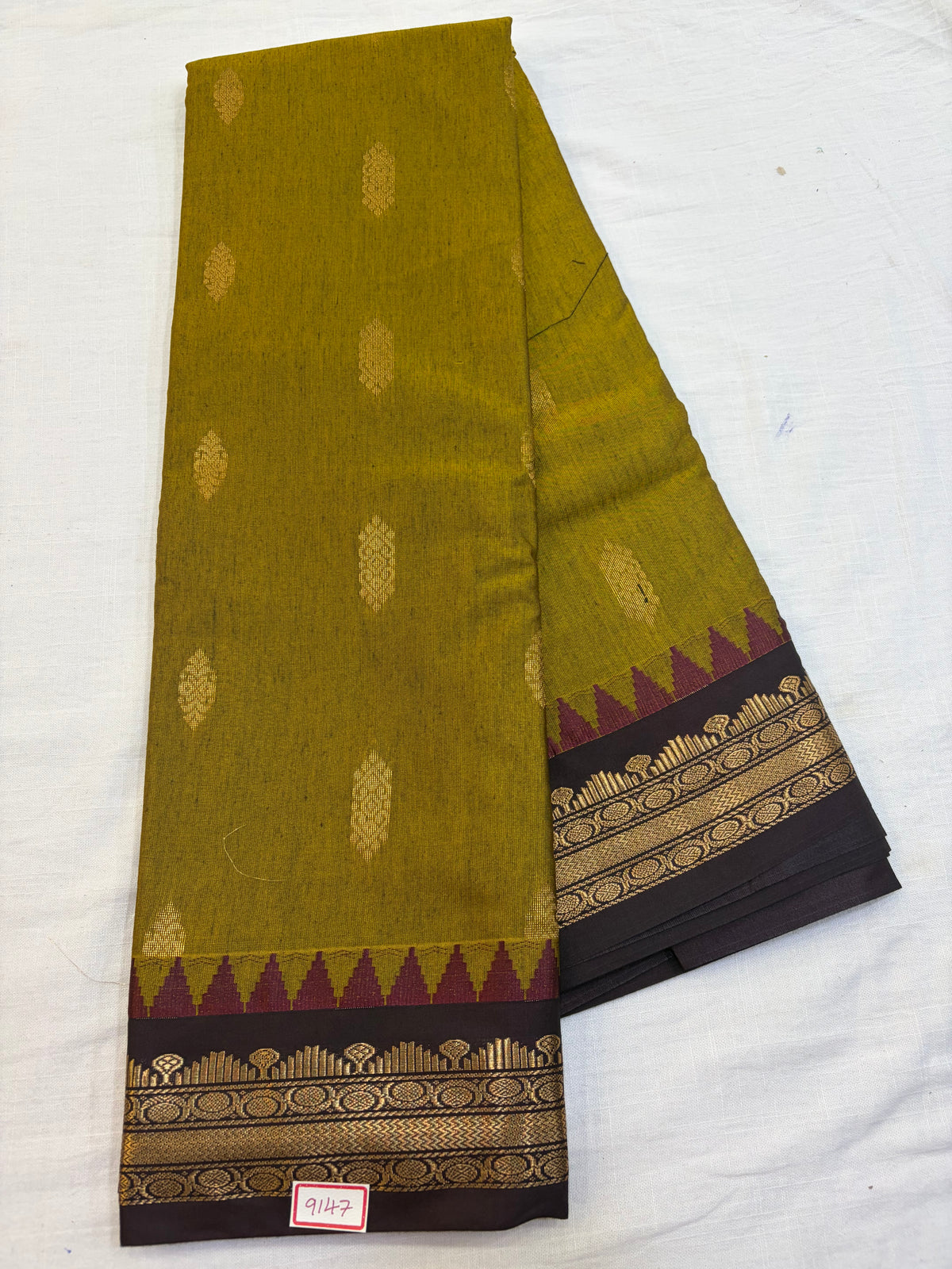 Semi Gadwal Sico Small border Saree