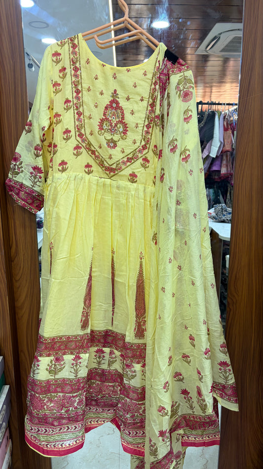 Yellow Mul Cotton Embroidery Saree