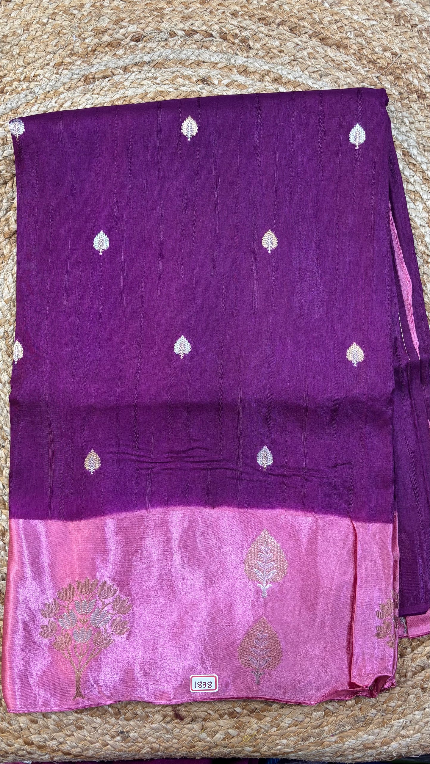 Banaras HO saree