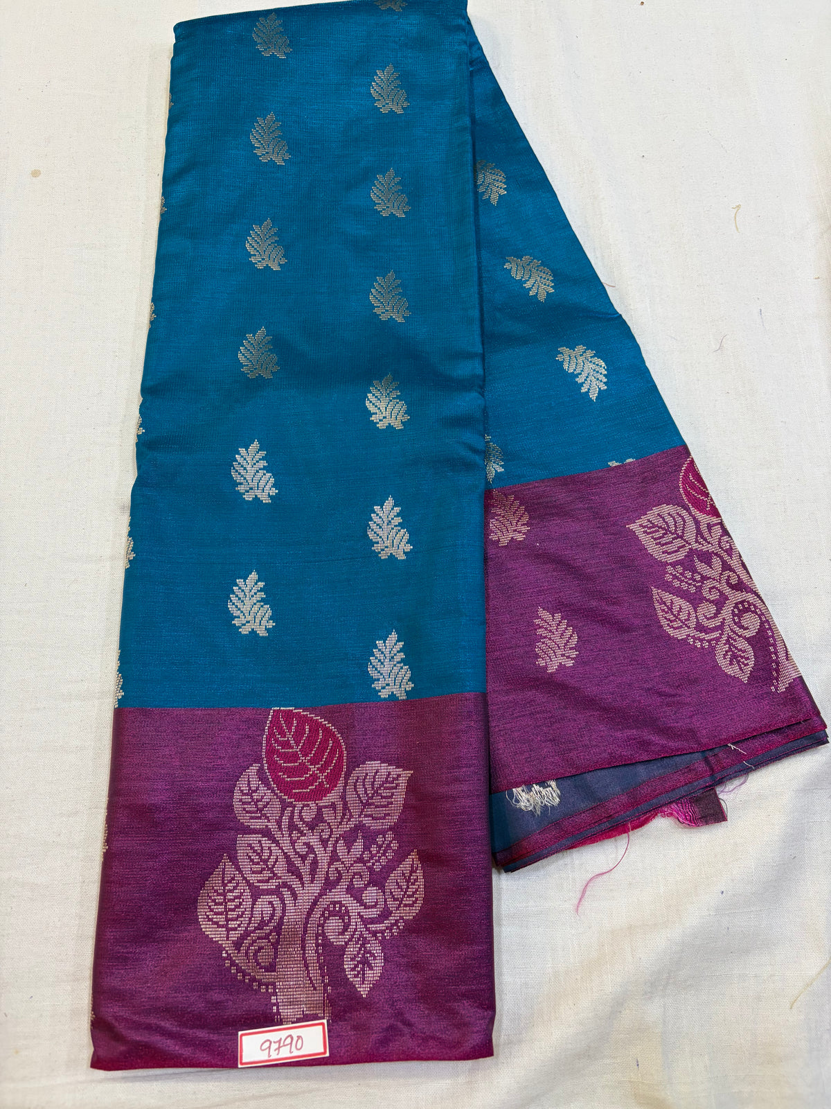 Semi Uppada Saree - Borderless Design