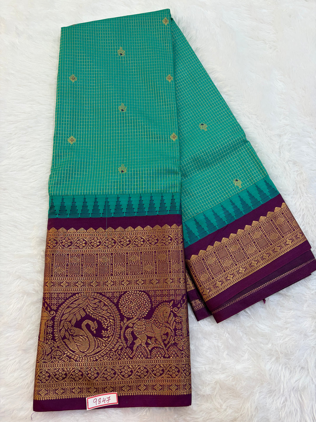 Semi Gadwal silk Vintage Checks Saree